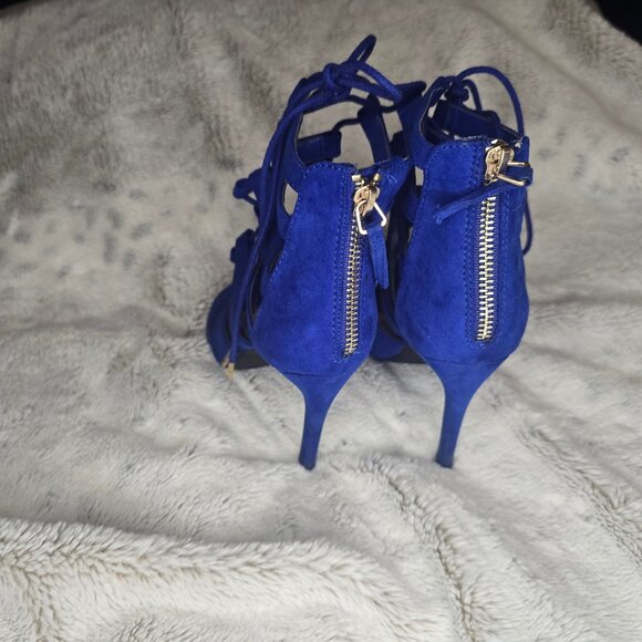 Blue velvet heels by ShoeDazzle - Picture 3 of 4